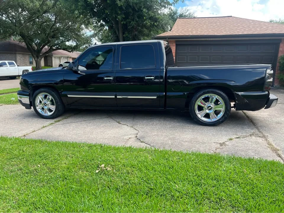 2007 Chevrolet Silverado 1st Gen - Image 2 of 11