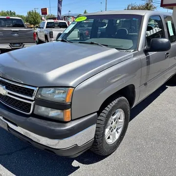 2007 Chevrolet Silverado Classic 1500 Work Truck Ext. Cab Long Box 4WD