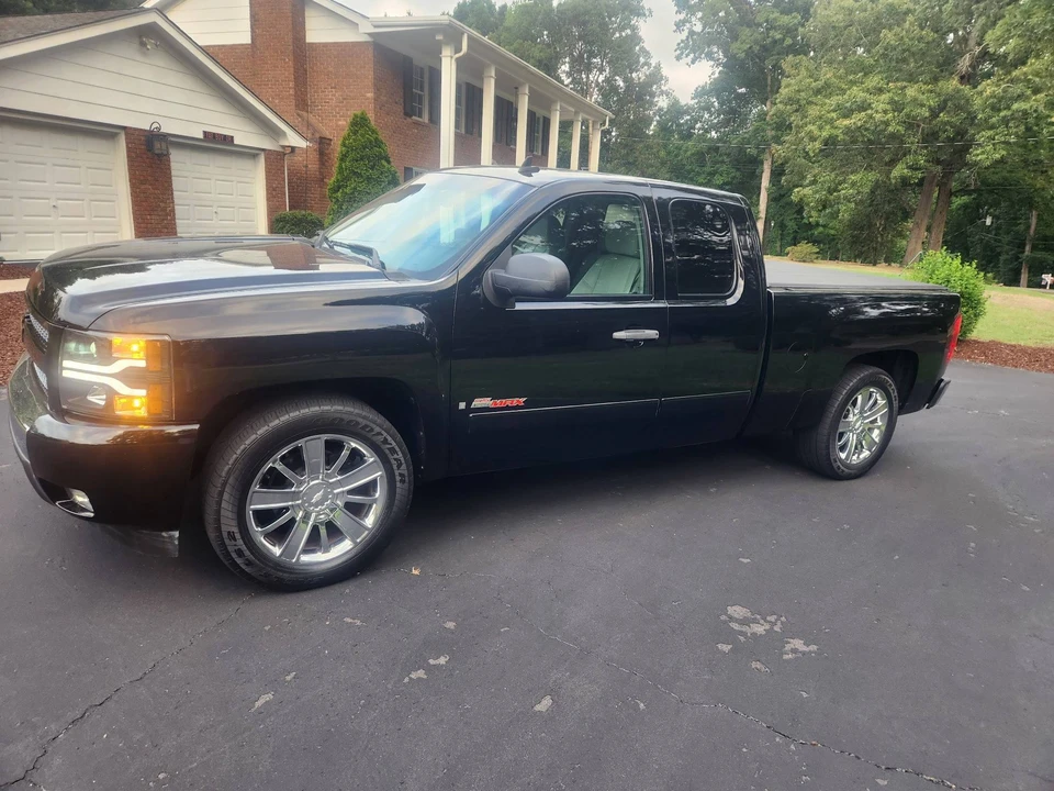 2007 Chevrolet Silverado 2nd Gen - Image 2 of 31