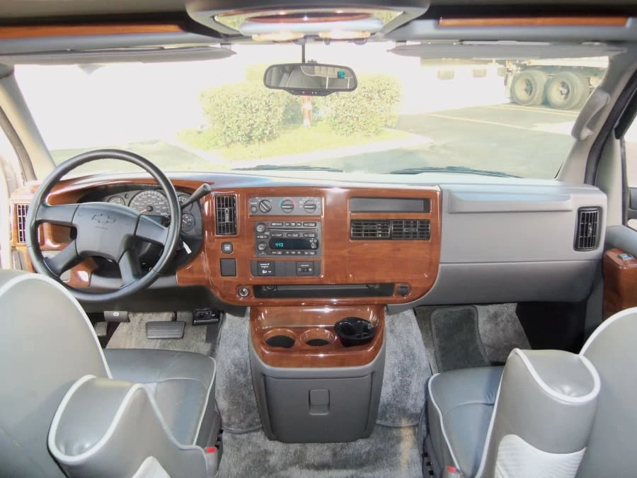2007 Chevrolet Express - Image 3 of 7