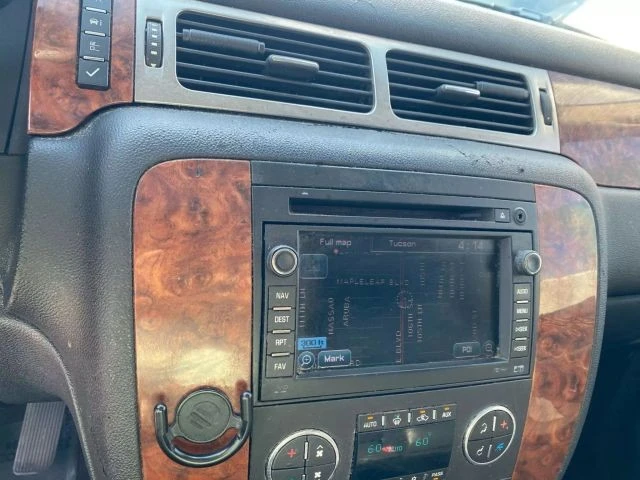 2007 Chevrolet Suburban 10th Gen - Image 18 of 21