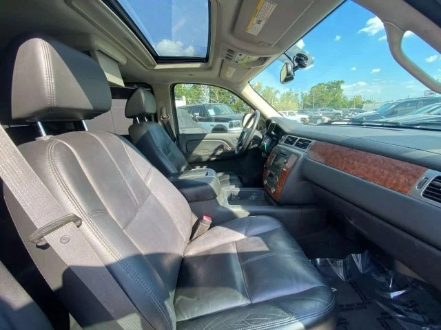 2007 Chevrolet Suburban 10th Gen - Image 8 of 21