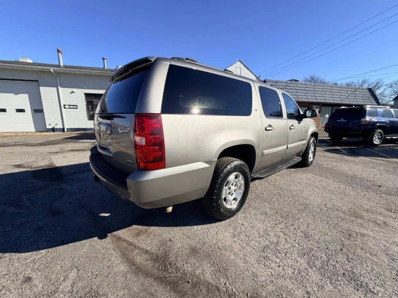 2007 Chevrolet Suburban 10th Gen - Image 11 of 12