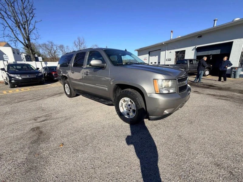 2007 Chevrolet Suburban 10th Gen - Image 6 of 12