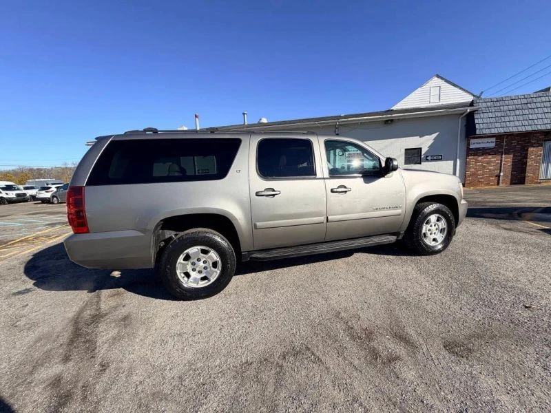 2007 Chevrolet Suburban 10th Gen - Image 9 of 12