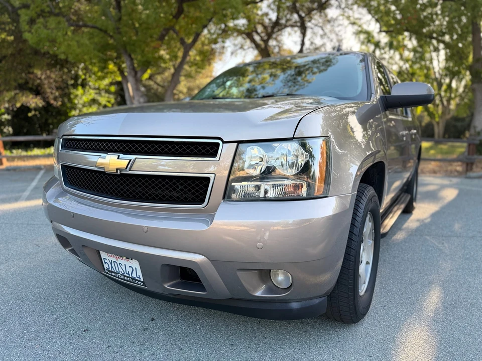 2007 Chevrolet Suburban 10th Gen - Image 4 of 31