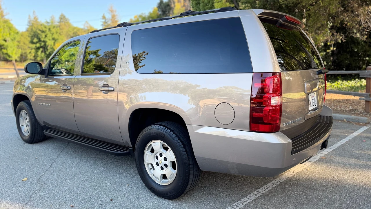2007 Chevrolet Suburban 10th Gen - Image 21 of 31