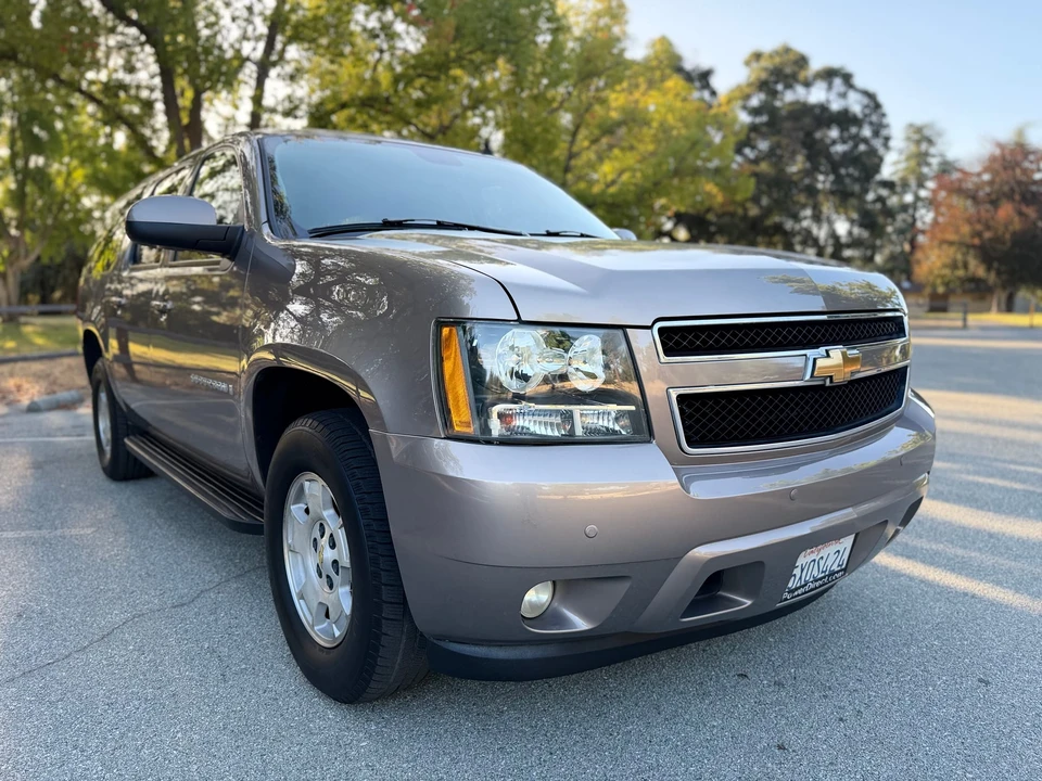 2007 Chevrolet Suburban 10th Gen - Image 7 of 31