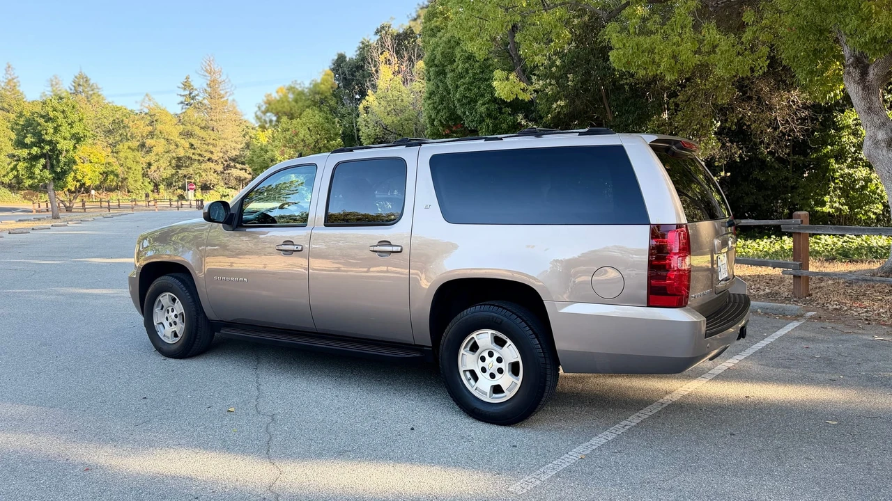 2007 Chevrolet Suburban 10th Gen - Image 22 of 31