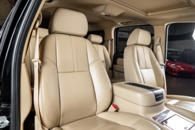 2007 Chevrolet Suburban 10th Gen - Image 4 of 7
