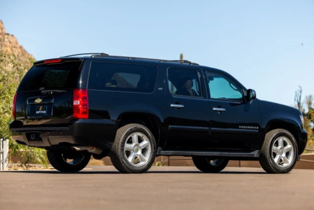 2007 Chevrolet Suburban 10th Gen - Image 2 of 7