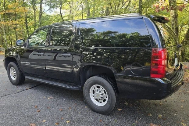 2007 Chevrolet Suburban 10th Gen - Image 3 of 7