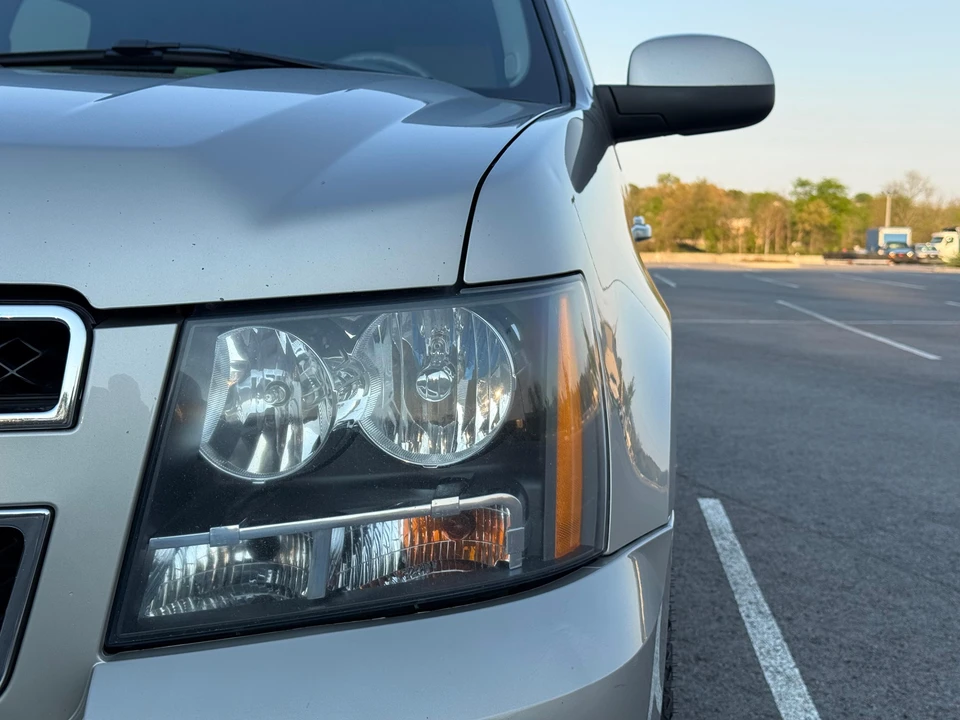 2007 Chevrolet Suburban 10th Gen - Image 13 of 31