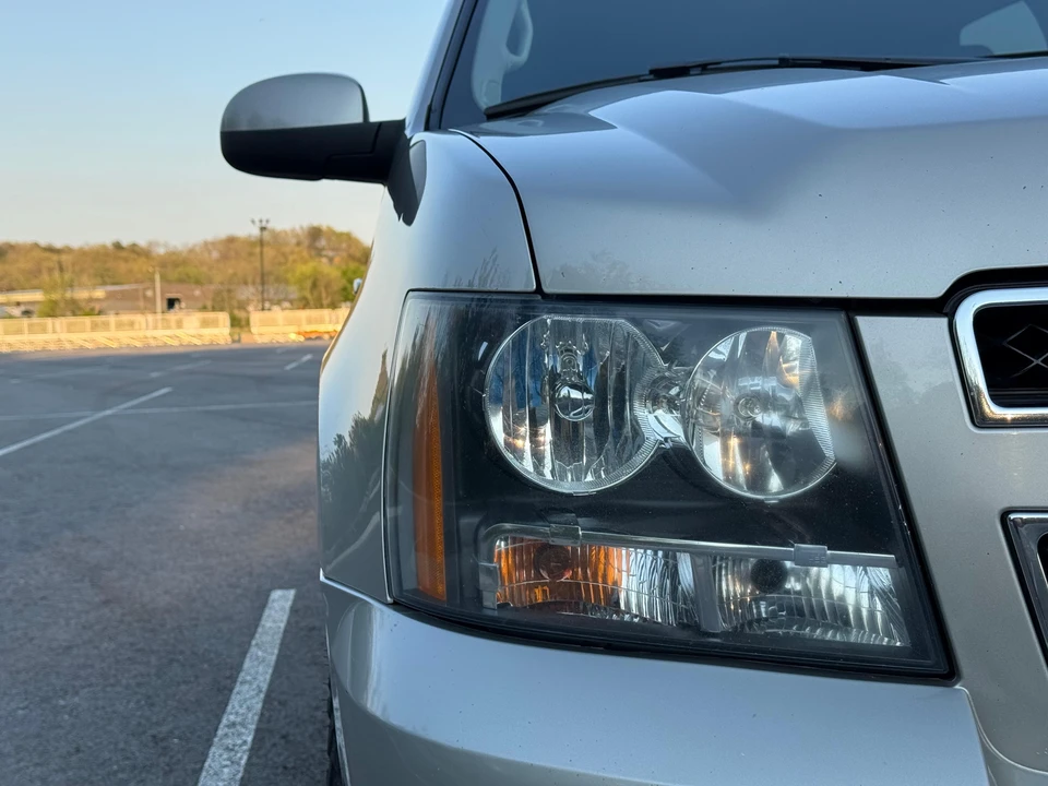 2007 Chevrolet Suburban 10th Gen - Image 11 of 31