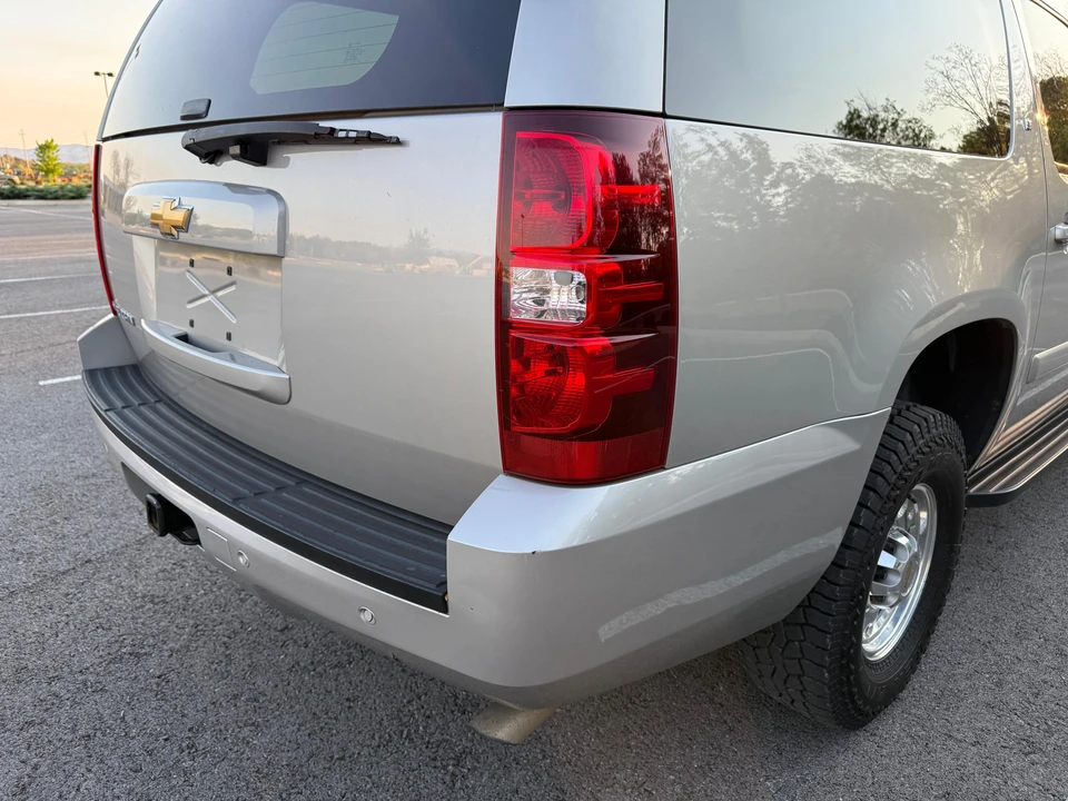 2007 Chevrolet Suburban 10th Gen - Image 23 of 31