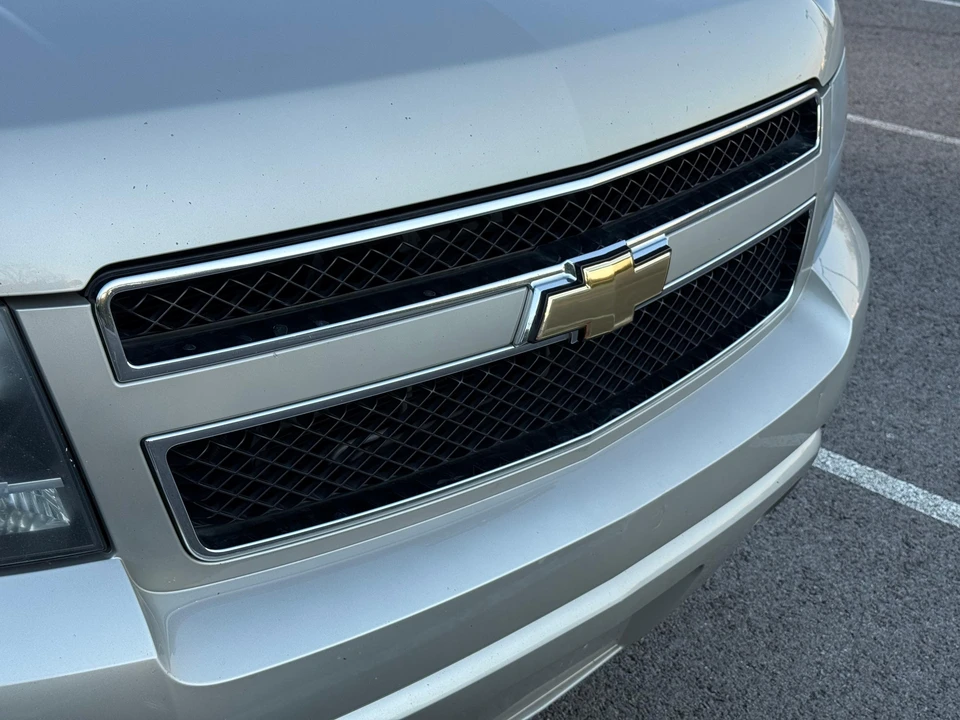 2007 Chevrolet Suburban 10th Gen - Image 12 of 31