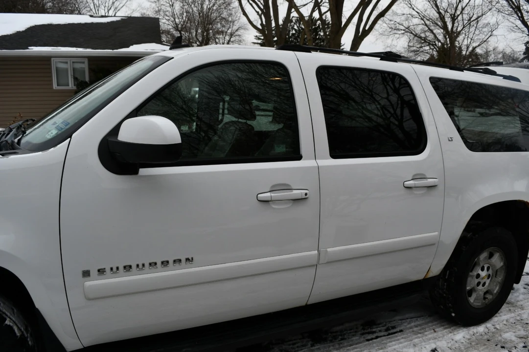 2007 Chevrolet Suburban 10th Gen - Image 14 of 15