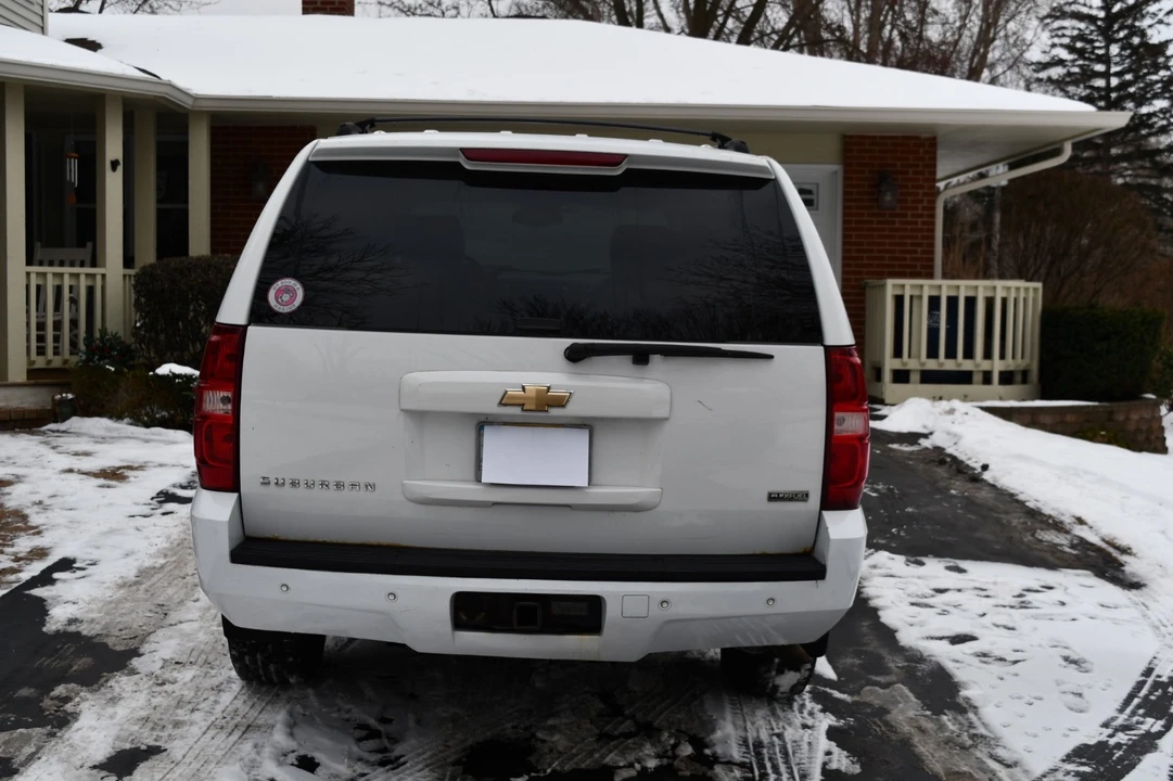 2007 Chevrolet Suburban 10th Gen - Image 9 of 15