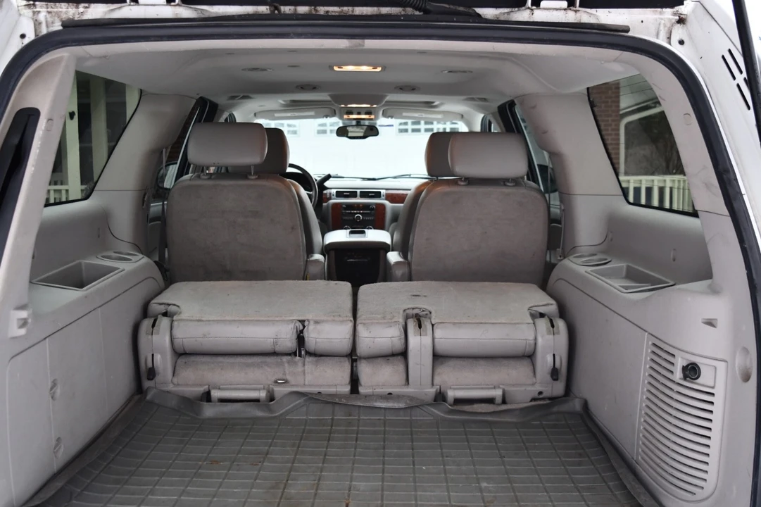 2007 Chevrolet Suburban 10th Gen - Image 7 of 15