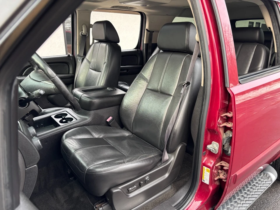 2007 Chevrolet Suburban 10th Gen - Image 18 of 21