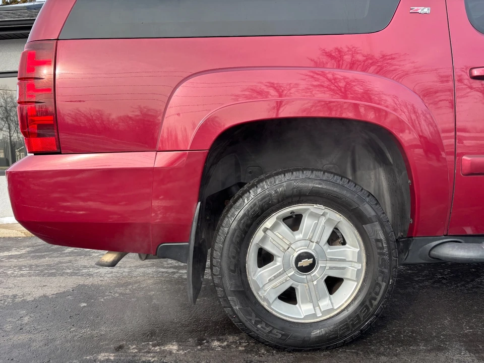 2007 Chevrolet Suburban 10th Gen - Image 14 of 21