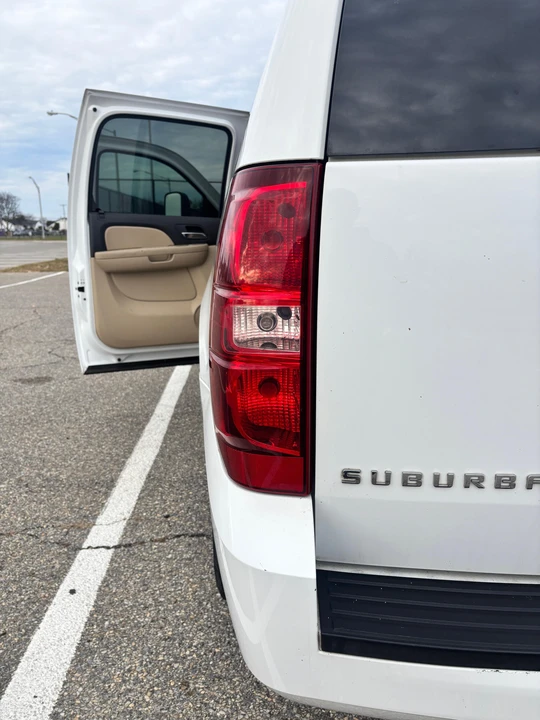 2007 Chevrolet Suburban 10th Gen - Image 20 of 31