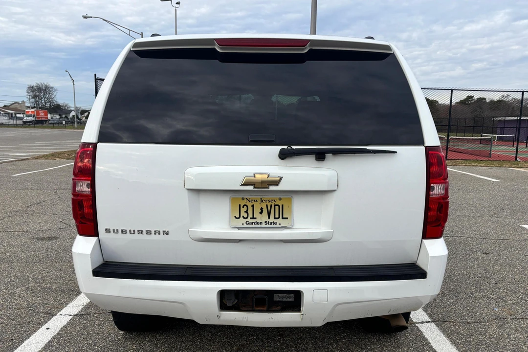 2007 Chevrolet Suburban 10th Gen - Image 5 of 31