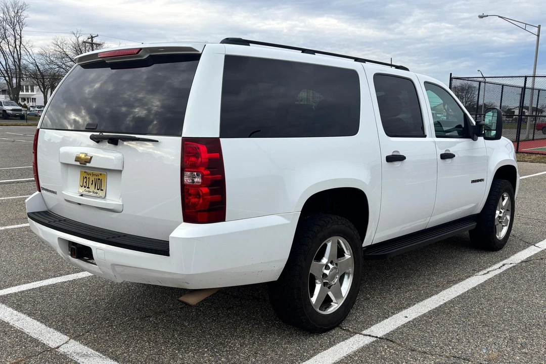 2007 Chevrolet Suburban 10th Gen - Image 4 of 31