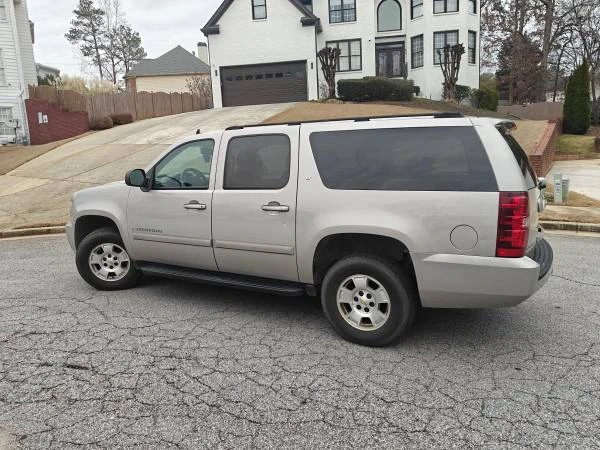 2007 Chevrolet Suburban 10th Gen - Image 9 of 17