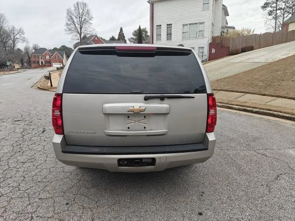 2007 Chevrolet Suburban 10th Gen - Image 7 of 17
