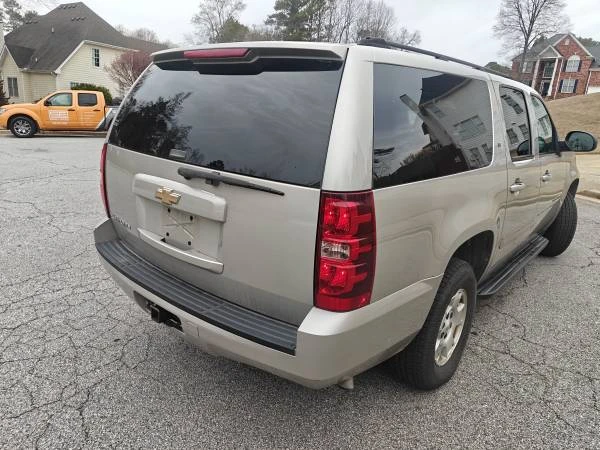 2007 Chevrolet Suburban 10th Gen - Image 4 of 17