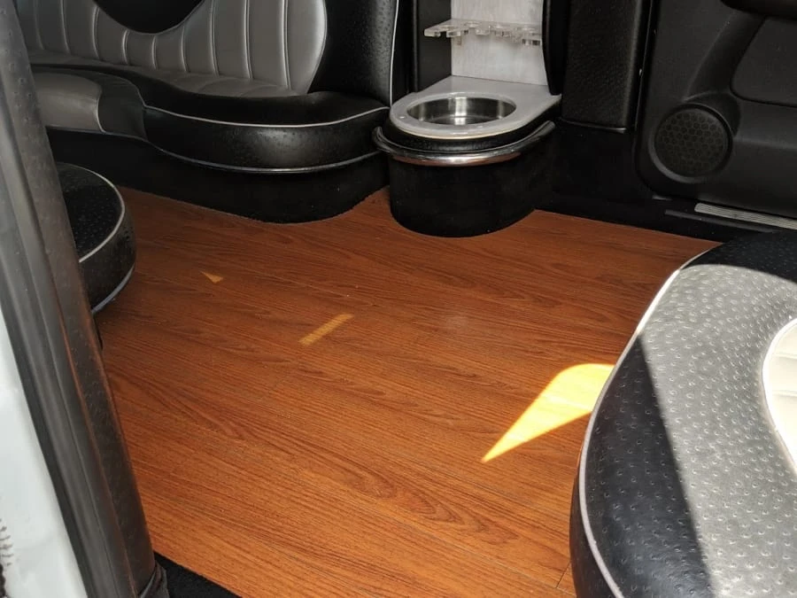 2007 Chevrolet Suburban 10th Gen - Image 6 of 10