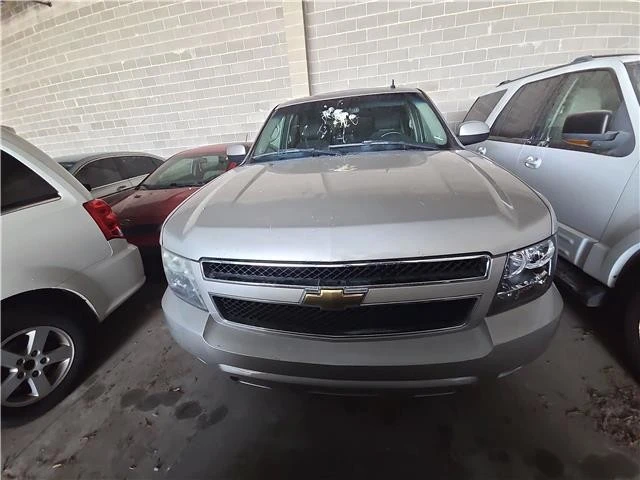 2007 Chevrolet Tahoe 3rd Gen - Image 2 of 10