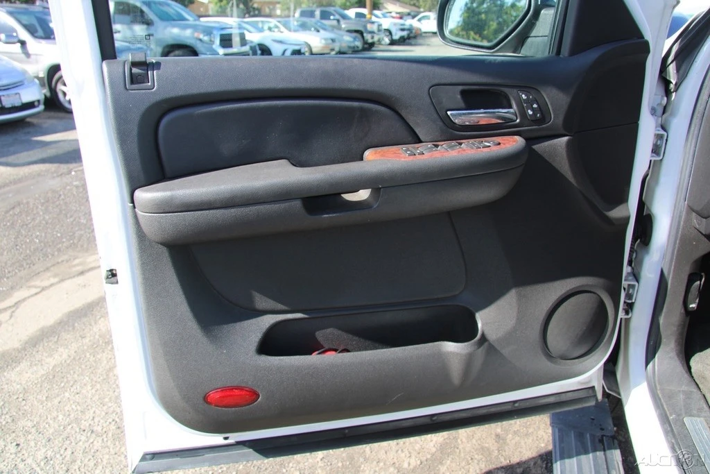 2007 Chevrolet Tahoe 3rd Gen - Image 11 of 21
