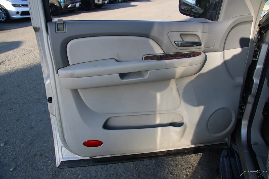 2007 Chevrolet Tahoe 3rd Gen - Image 14 of 21