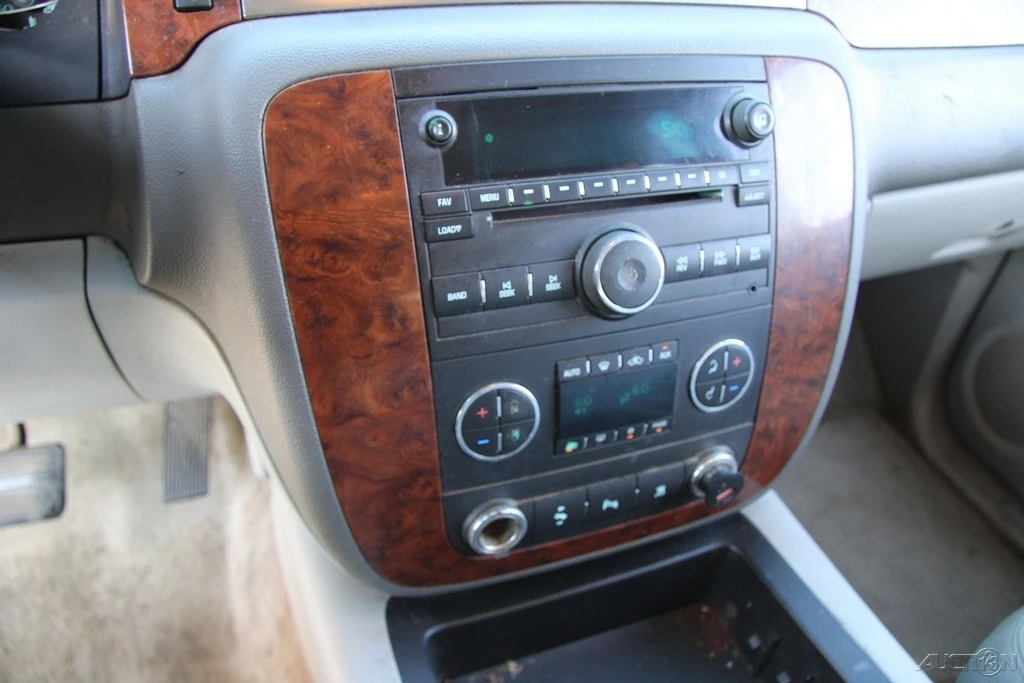 2007 Chevrolet Tahoe 3rd Gen - Image 19 of 21