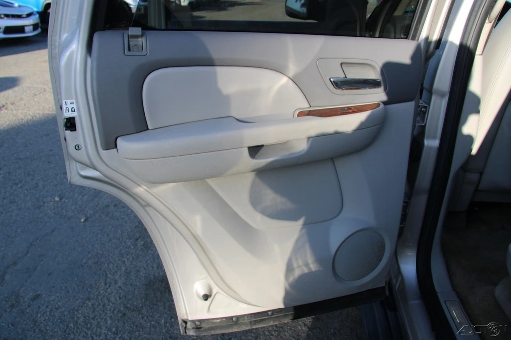 2007 Chevrolet Tahoe 3rd Gen - Image 20 of 21
