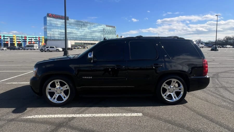 2007 Chevrolet Tahoe 3rd Gen - Image 2 of 14