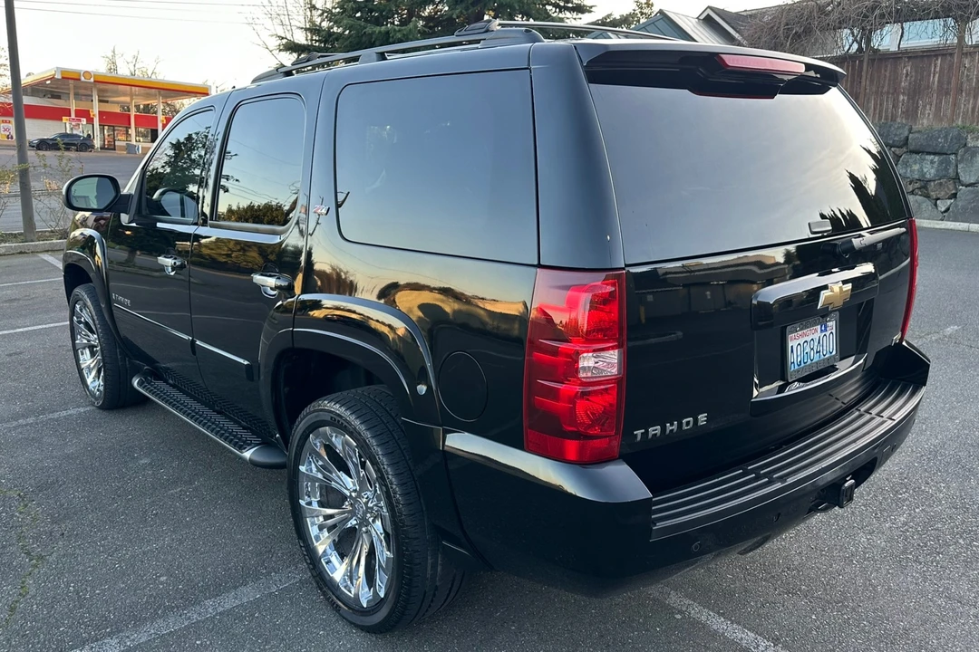 2007 Chevrolet Tahoe 3rd Gen - Image 2 of 7