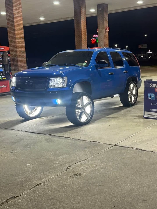 2007 Chevrolet Tahoe 3rd Gen - Image 2 of 11