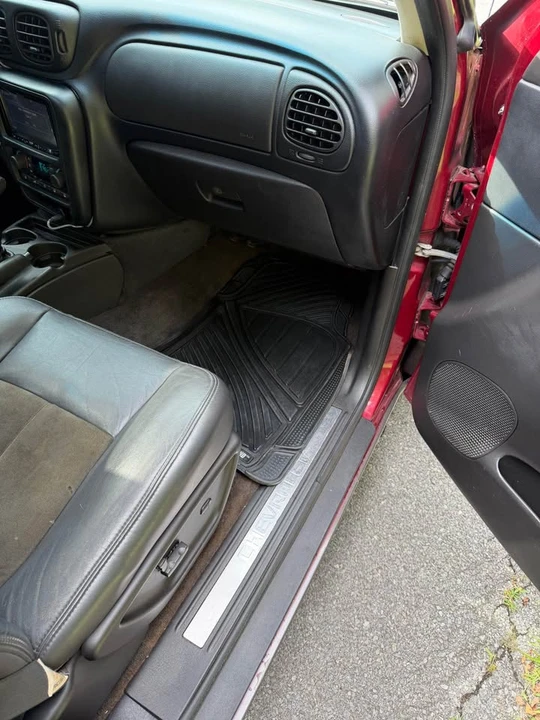 2007 Chevrolet Trailblazer - Image 8 of 14