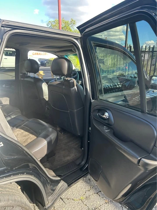 2007 Chevrolet Trailblazer - Image 12 of 13