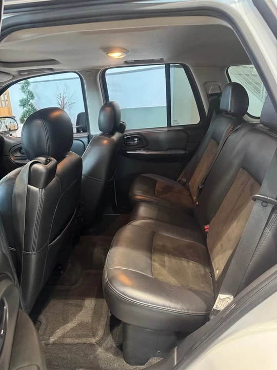 2007 Chevrolet Trailblazer - Image 10 of 10