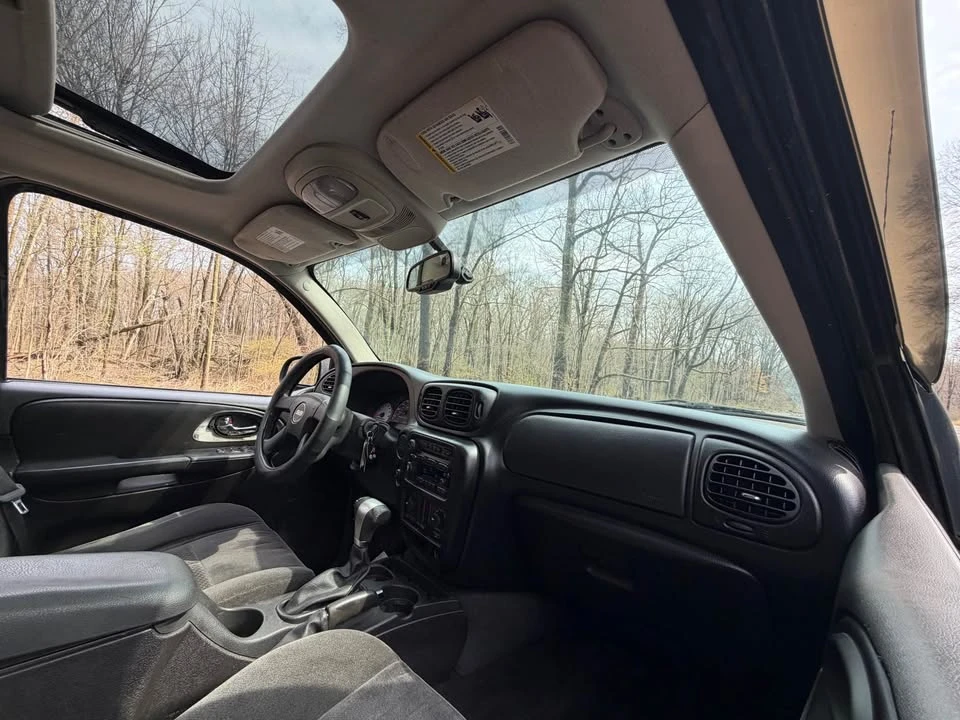 2007 Chevrolet Trailblazer - Image 8 of 15