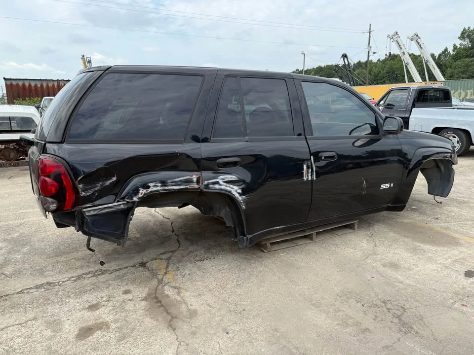 2007 Chevrolet Trailblazer - Image 10 of 11