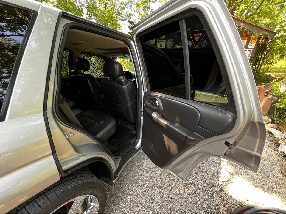 2007 Chevrolet Trailblazer - Image 10 of 19
