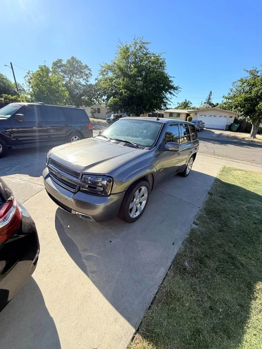 2007 Chevrolet Trailblazer - Image 2 of 11