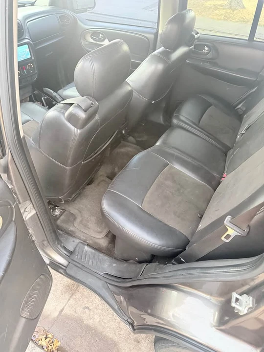 2007 Chevrolet Trailblazer - Image 12 of 13