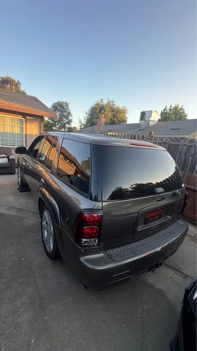 2007 Chevrolet Trailblazer - Image 2 of 13