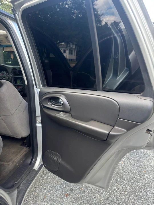 2007 Chevrolet Trailblazer - Image 8 of 16